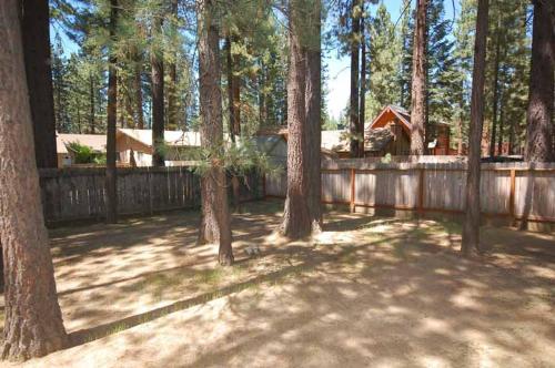 2523 Bertha Avenue Cabin - image 5