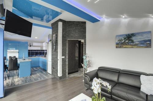 Four-Bedroom Holiday Home image 10