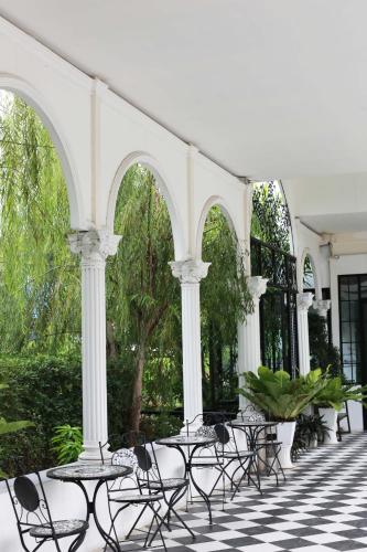 Westgate Residence Hotel in Nonthaburi