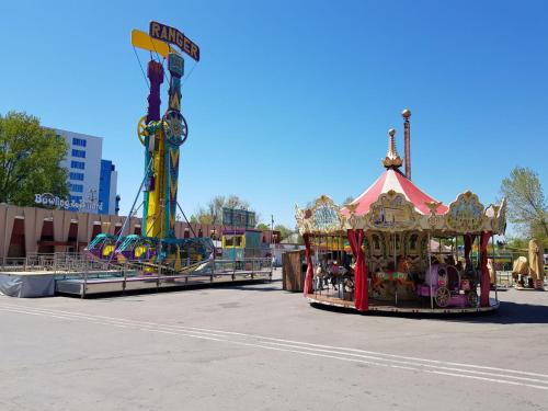 Coralia Luna Park Apartments - image 3