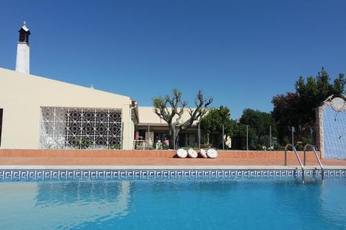  E - Countryside Guesthouse 2 Bed Apartment in Pinheiral