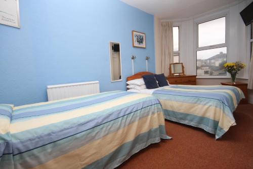 Surfside Stop - image 10