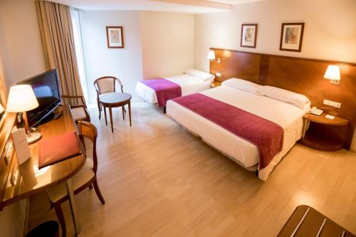 Guestroom, Fenix Hotel in Escaldes