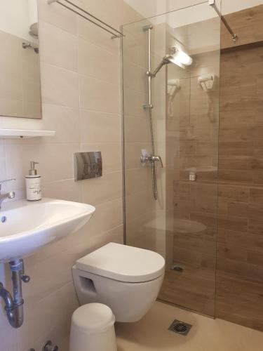 Linardos Apartments - image 13