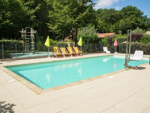 Quaint Holiday Home in Castelnaud la Chapelle with Terrace gîte à louer Escloux