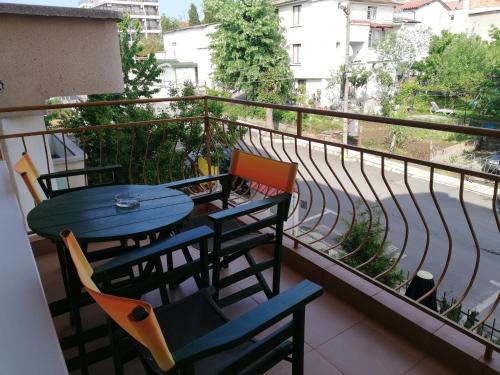 陽台/露台, 卡茲拉羅夫旅館 (Kazlarov Guest House) in 希典