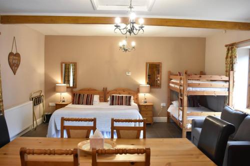 At the Farmhouse, Hunters Hall