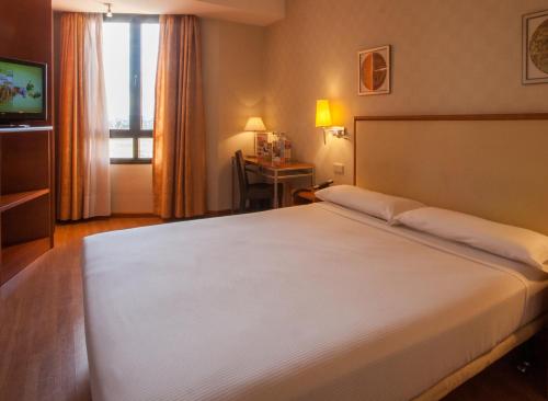 2 twin beds
