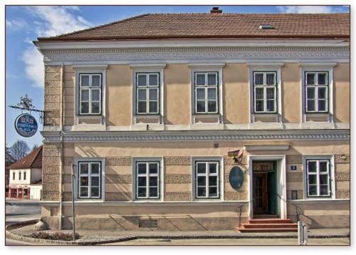  Gasthof Manhalter, Pension in Pitten bei Urschendorf