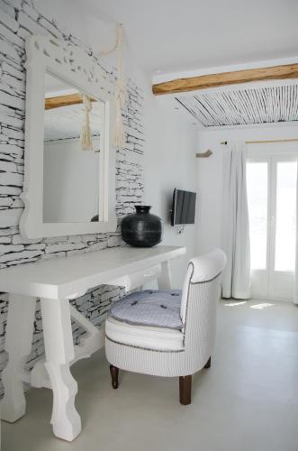 Levantes Ios Boutique Hotel - image 10