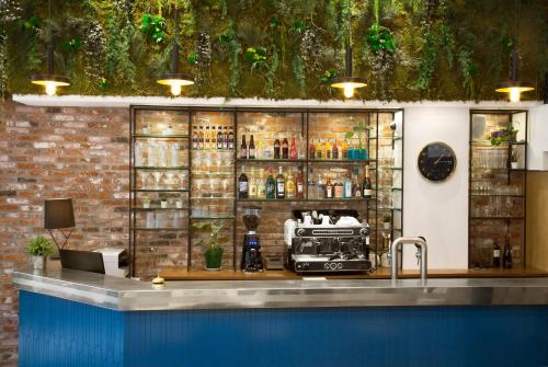 Hotel The Playce by Happyculture - image 11