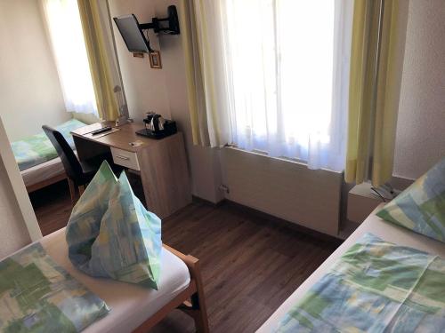 Hotel Post Hardermannli Room Type - Basic Triple Room