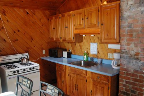 Sebago Lake Lodge Cottages In Me