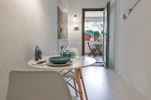 포르토 산엘피디오 Resilienza Tropical Apartments & Room 4성급 게스트하우스 수영장