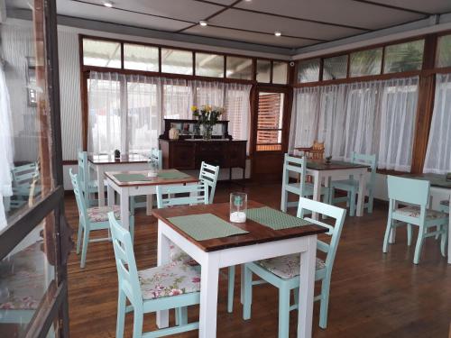 Hotel Chalet Suizo – Vina del Mar, WV