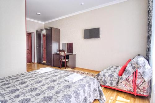 Hotel Kavkaz - image 8