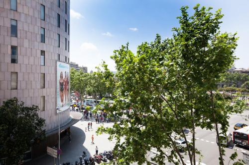 Akira Flats Plaza Catalunya Centric apartments - image 2