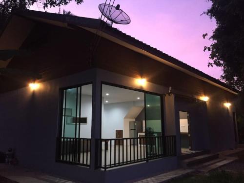 Anattaya Holiday Home Set in a prime location of Phuket, Anattaya Holiday Home puts everything the city has to offer just outside your doorstep. Featuring a satisfying list of amenities, guests will find their stay at the 