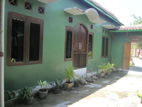 Pendopo Kayuwanan Homestay Syariah