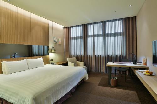 143463410 Hotel Intrendy