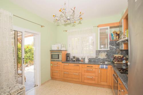 Four-Bedroom Villa image 7