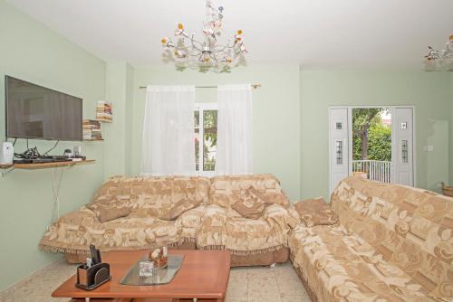 Four-Bedroom Villa image 4