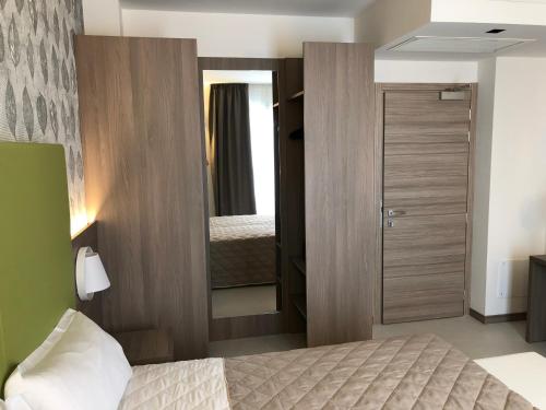 Junior Suite with Terrace image 5
