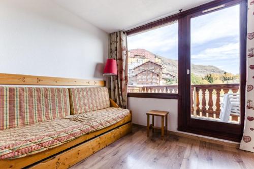 1 double bed, 4 sofa beds