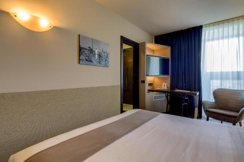 Best Western Plus Hotel Farnese - image 3