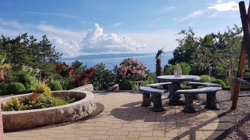  Apartment Anika in Kostrena