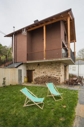 Unterkunft von außen, Os Feleitos in Borrenes