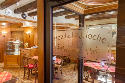 Logis Hotel De La Cloche in Obernai