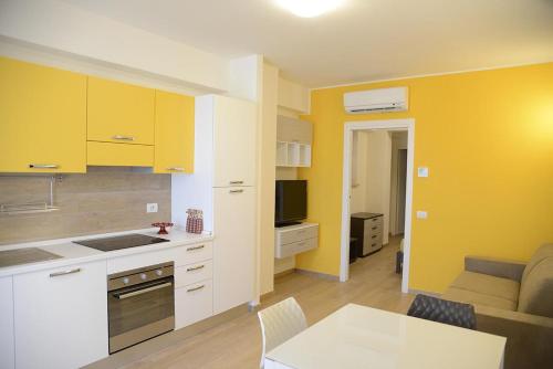 One-Bedroom Apartment image 1