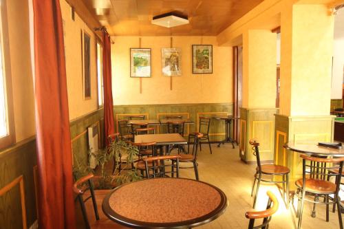 Pub/Lounge, Hotel de la Mairie in L'Argentiere-la-Bessee