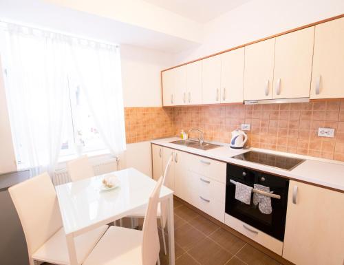 Sunny Old Town Apartment Brasov Braşov 