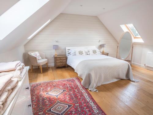 Shakespeare Cottage - image 10