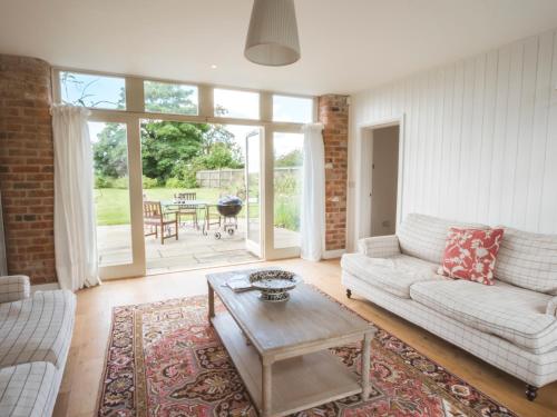 Shakespeare Cottage - image 4