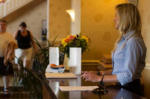 Facilities, Regent Court - Seafront, Sandown, Isle of Wight in Sandown North