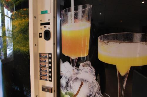 Bastille Hostel - image 13