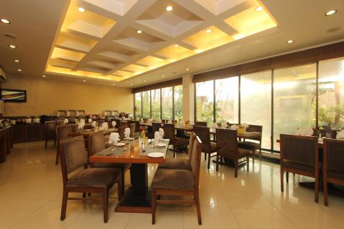 Hotel Phoenix Koregaon Park