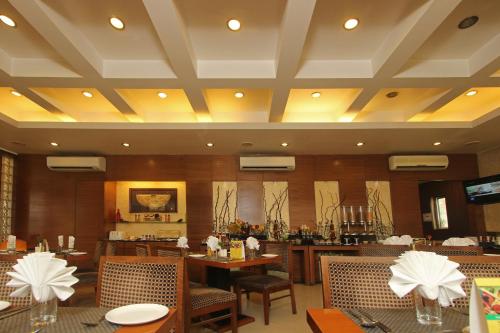 Hotel Phoenix Koregaon Park