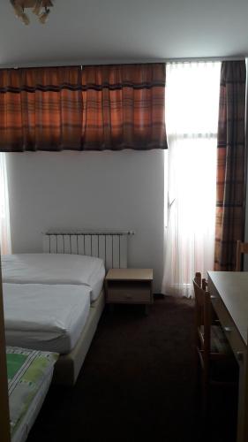 Rooms K - image 9