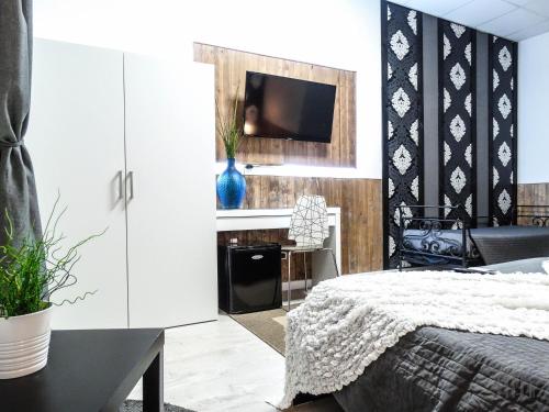 Magic Guest House - image 4