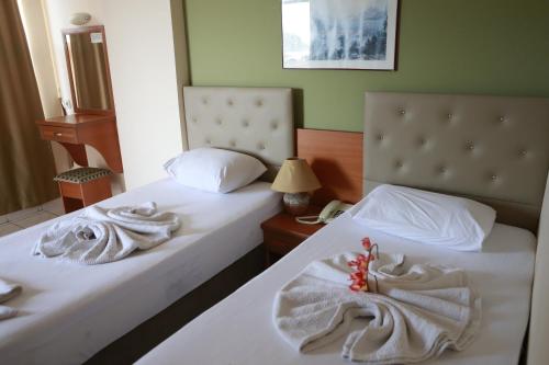 Maren Beach Apart Hotel Maren Beach Apart Hotel is conveniently located in the popular Okulcalar area. Featuring a complete list of amenities, guests will find their stay at the property a comfortable one. Facilities like 24