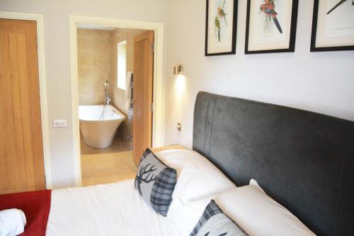 Brook Lodge - image 11