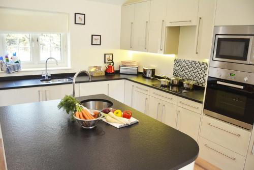 virtuve, Brook Lodge in White Colne