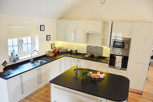 virtuve, Brook Lodge in White Colne