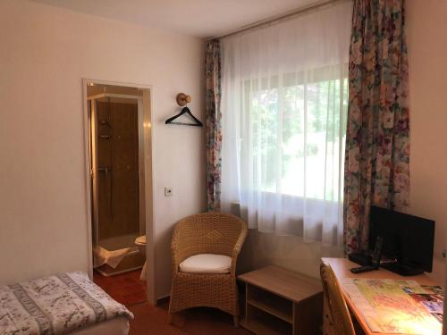 Hotel Del Sol 4.9km von Mehlen entfernt