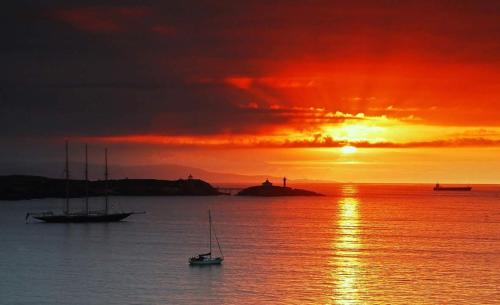 

Faro Isla Pancha AT