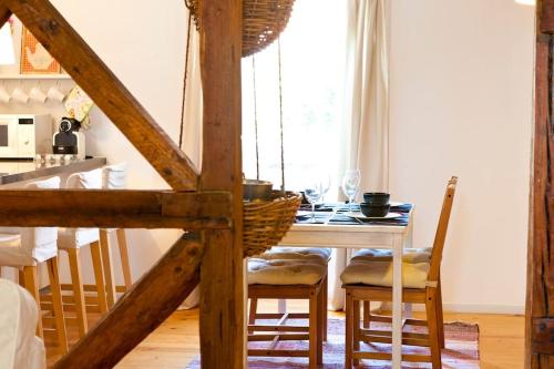  Glaring Tailor Made 2 Bedroom Apartment in Lissabon